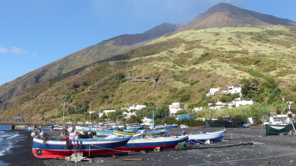 Il Vulcano A Piedi Стромболі Екстер'єр фото