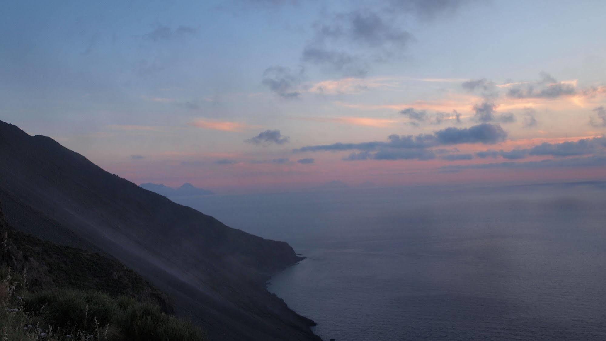 Il Vulcano A Piedi Стромболі Екстер'єр фото